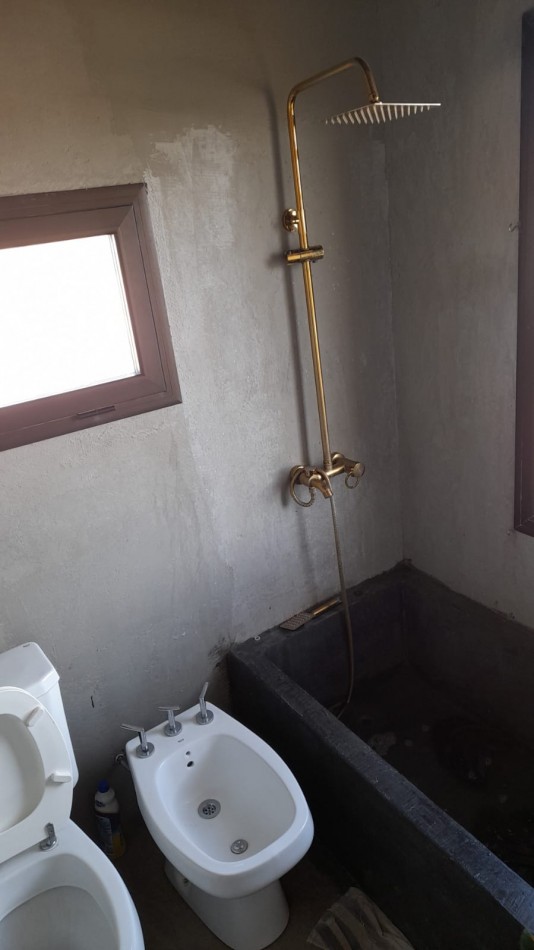 CASA A LA VENTA EN COSTA DORADA A CERACANIA DEL PUERTO PUENTA COLORADA
